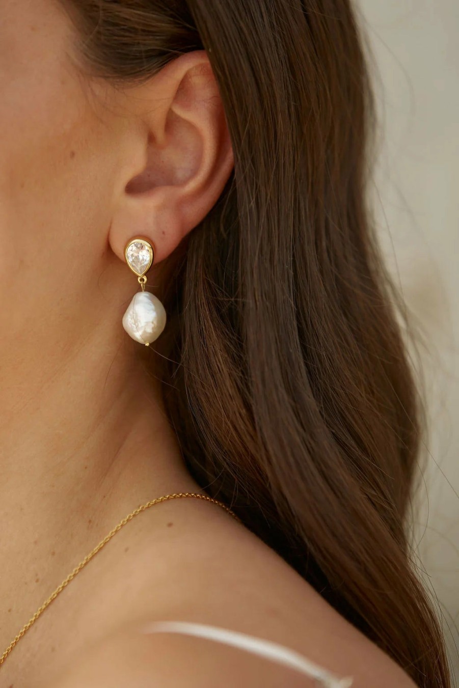 Lola Knight Lola Knight - Oceane - Pearl & Teardrop Crystal Earrings - 18K Gold Gold