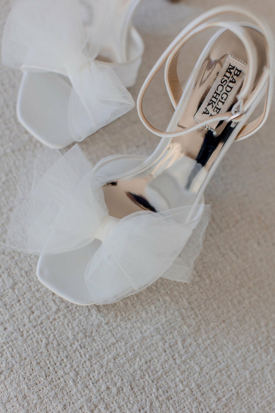 Badgley Mischka Tess - Peep Toe Block Heel With Tulle Bow - White White