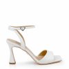 Badgley Mischka Cady - Leather Sandals With Heart-Shaped Buckle - Soft White White